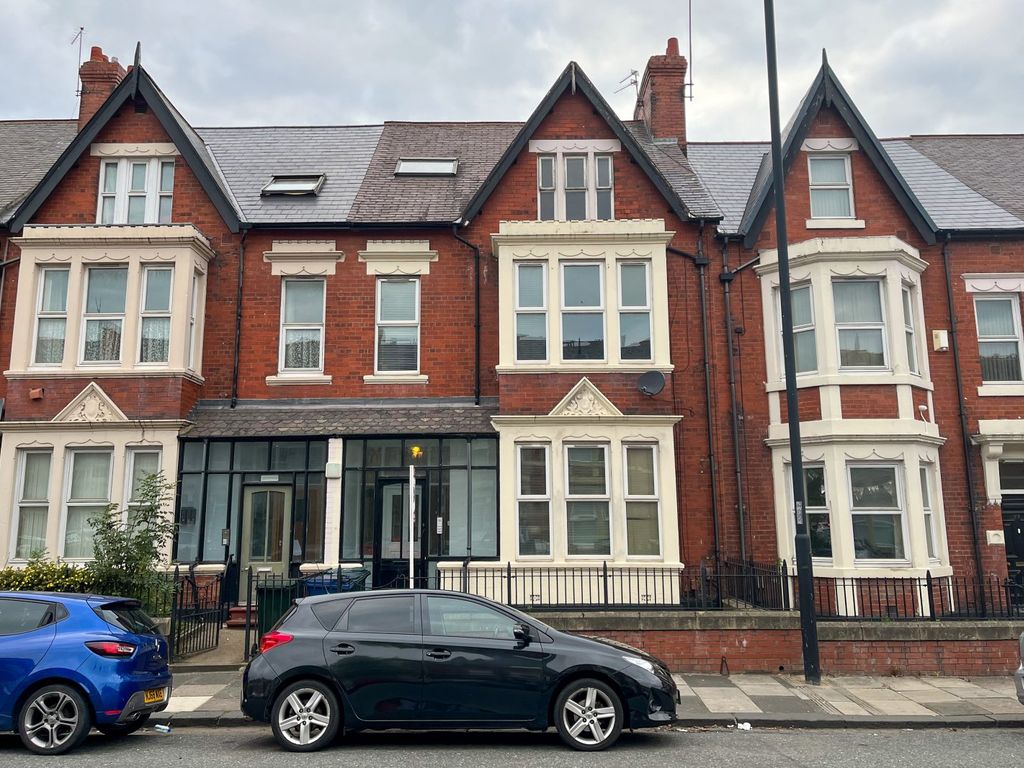 2 bed flat for sale in Wingrove Road, Fenham, Newcastle Upon Tyne NE4