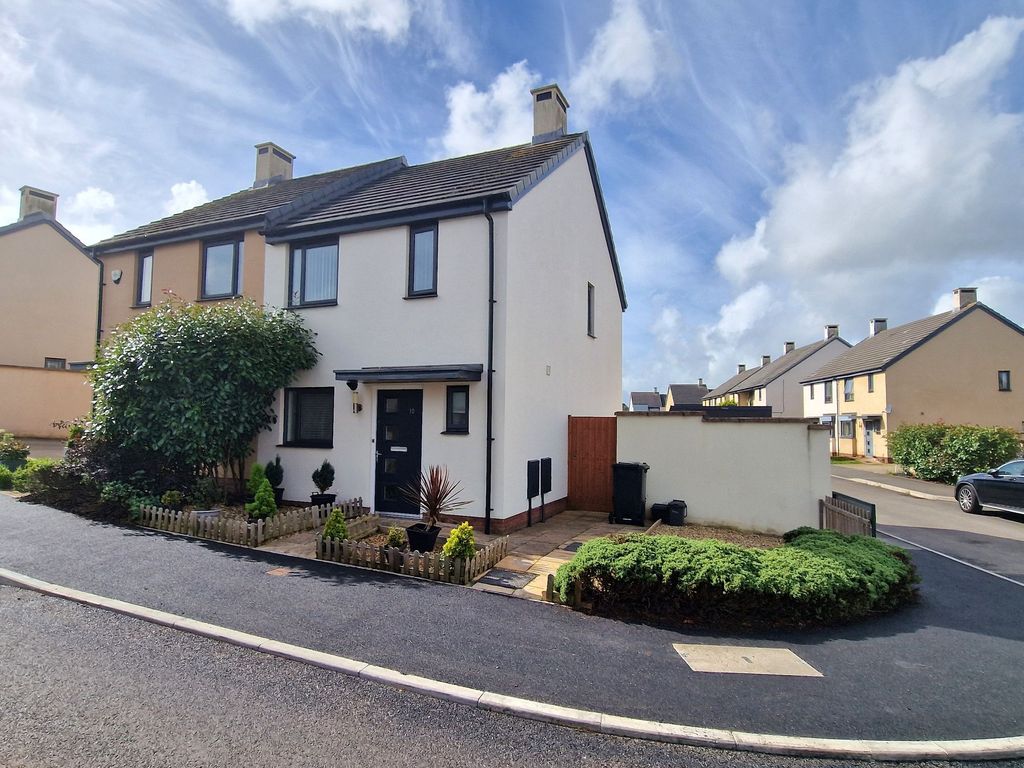 2 bed semidetached house for sale in White Rock Road, Paignton TQ4, £