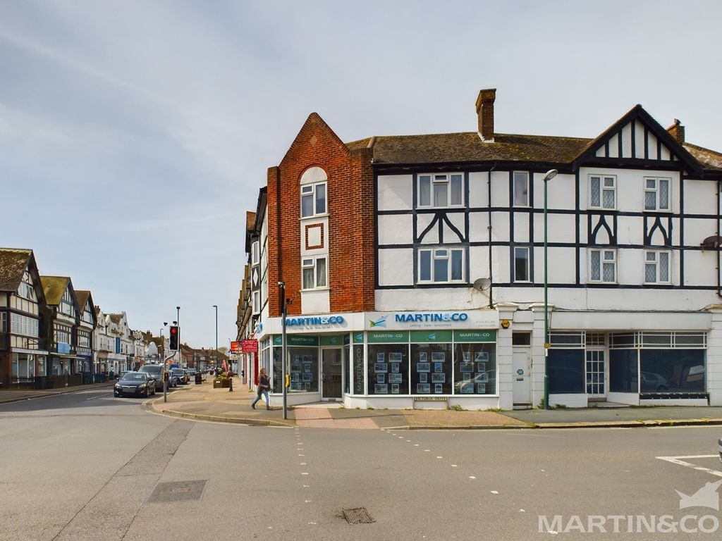 Studio to rent in Victoria Drive, Bognor Regis PO21, £550 pcm Zoopla