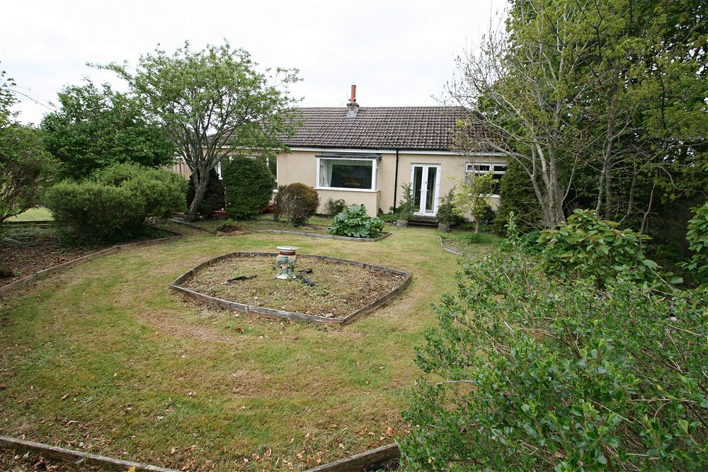 3 bed detached bungalow for sale in Main Street, Symington, Biggar ML12