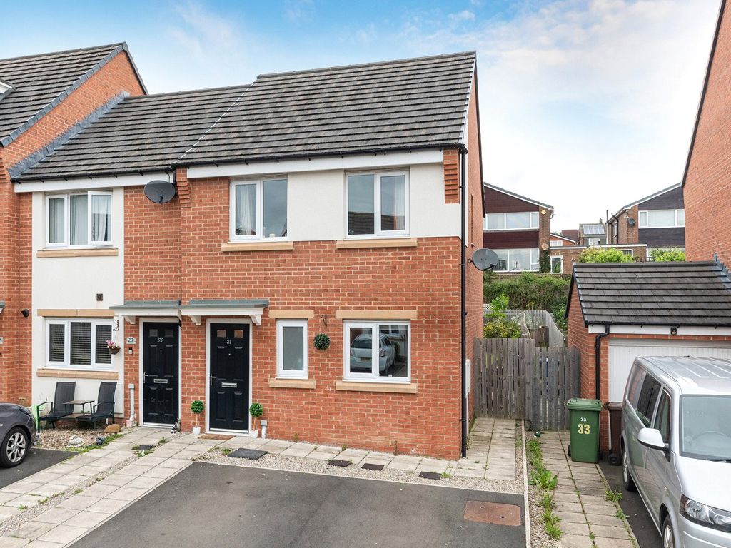 3 bed end terrace house for sale in Vallum Place, Throckley, Newcastle
