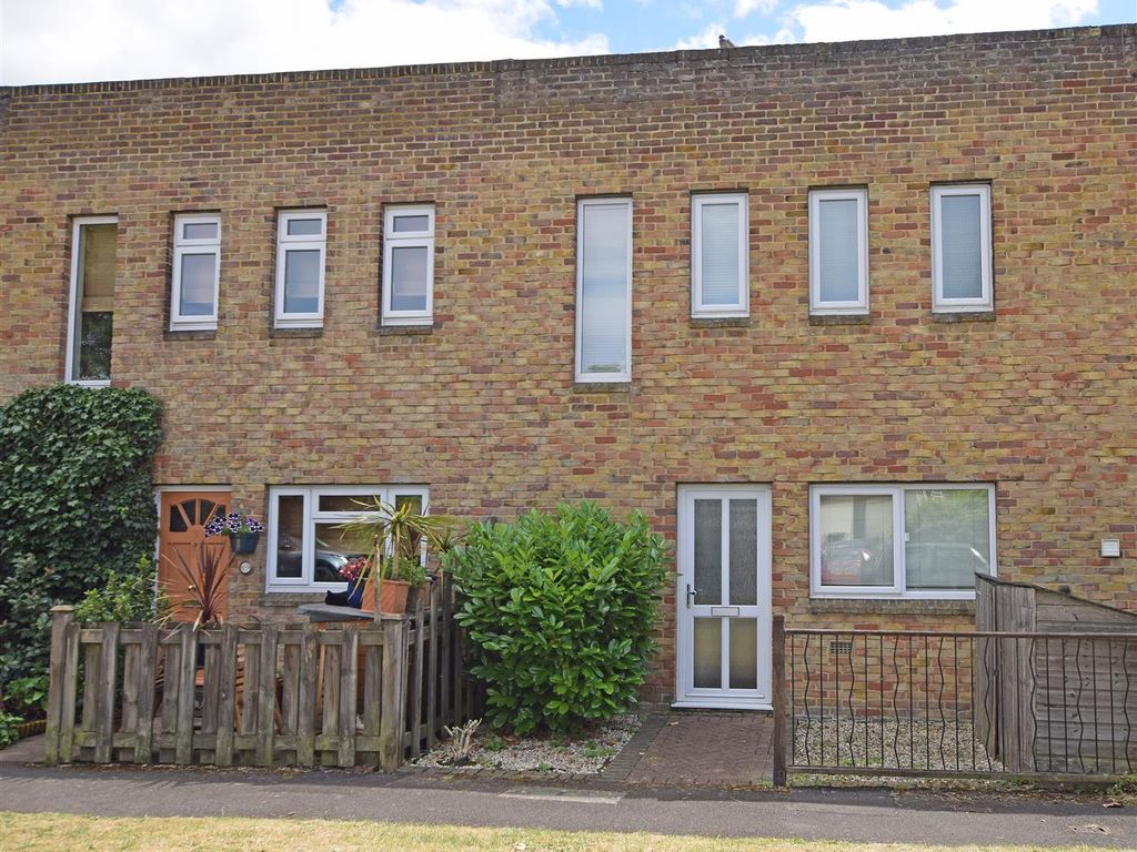 2 bed terraced house for sale in Heather Close, Hampton TW12, £475,000
