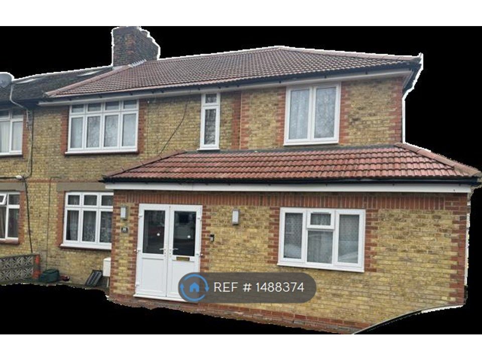 1 bed flat to rent in Edmonton, London N9, £1,700 pcm Zoopla