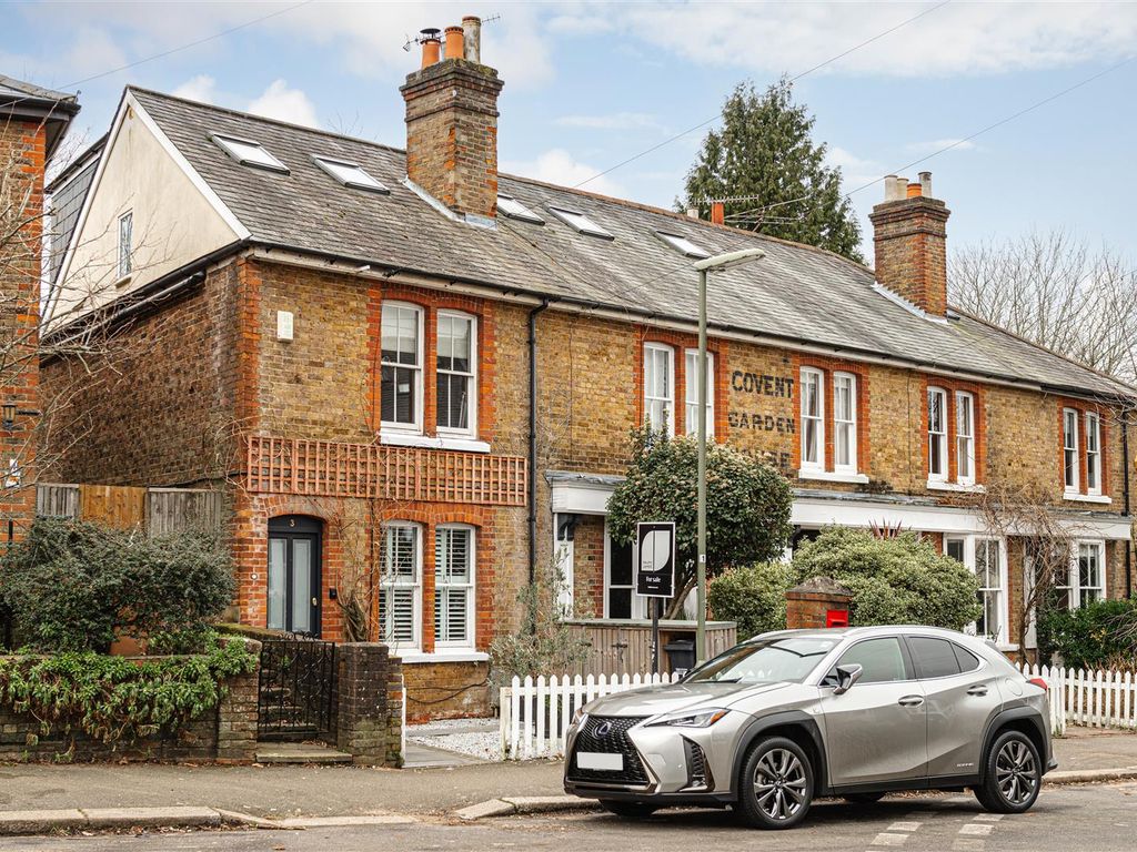 4 bed end terrace house for sale in Oakhill Road, Reigate RH2 Zoopla