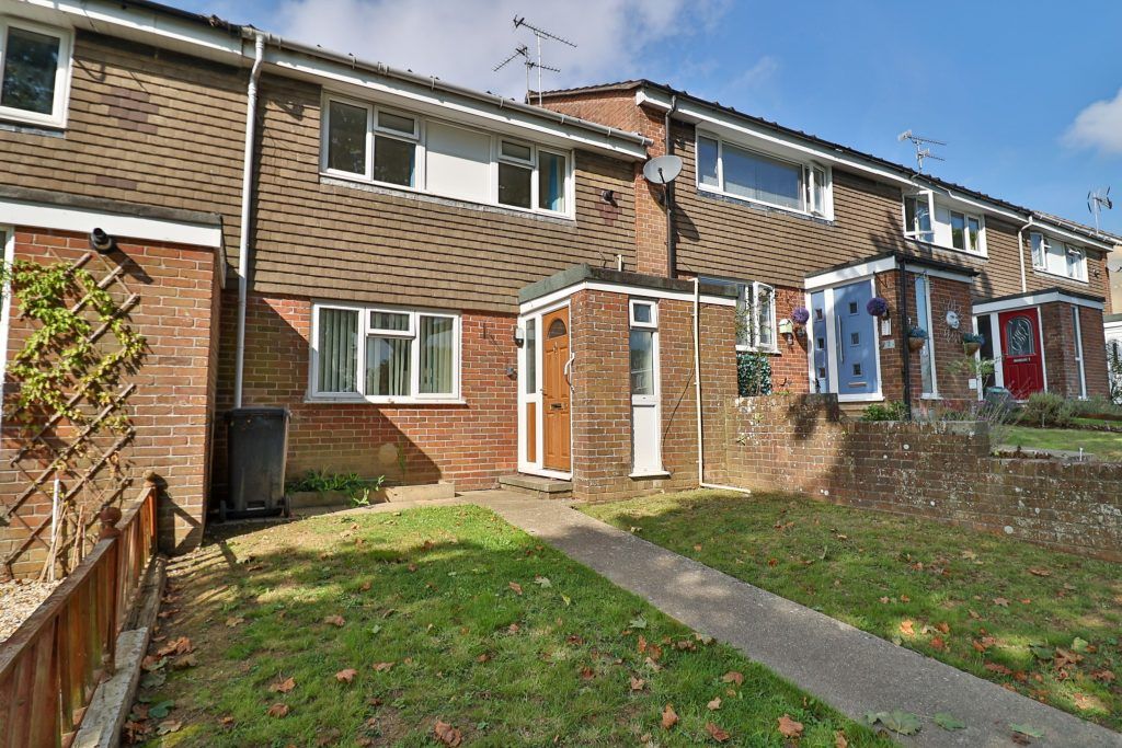 2 bed terraced house for sale in Lowther Road, Yeovil, Somerset BA21, £