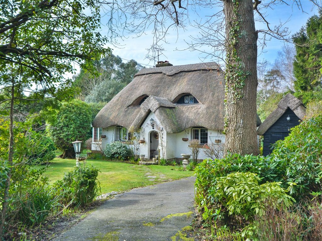 3 bed detached house for sale in Spinney Lane, West Chiltington