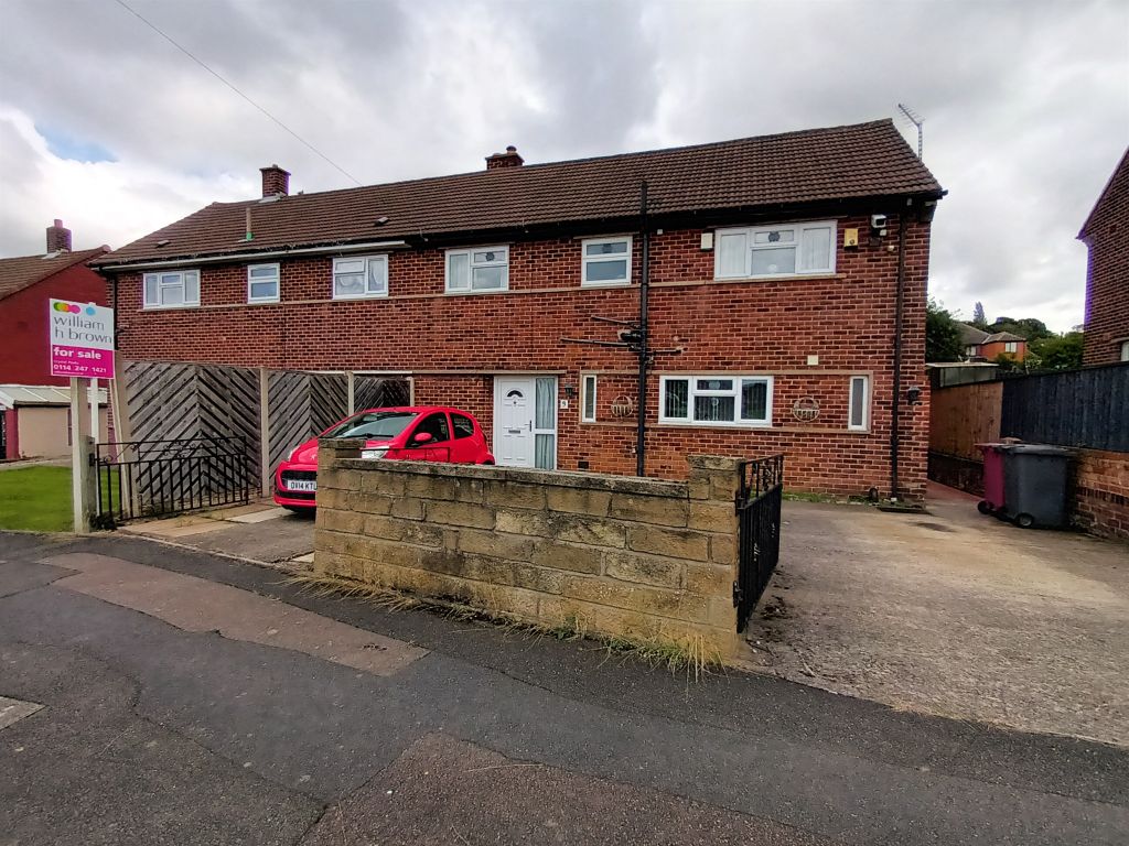 4 bed semidetached house for sale in South Crescent, Killamarsh