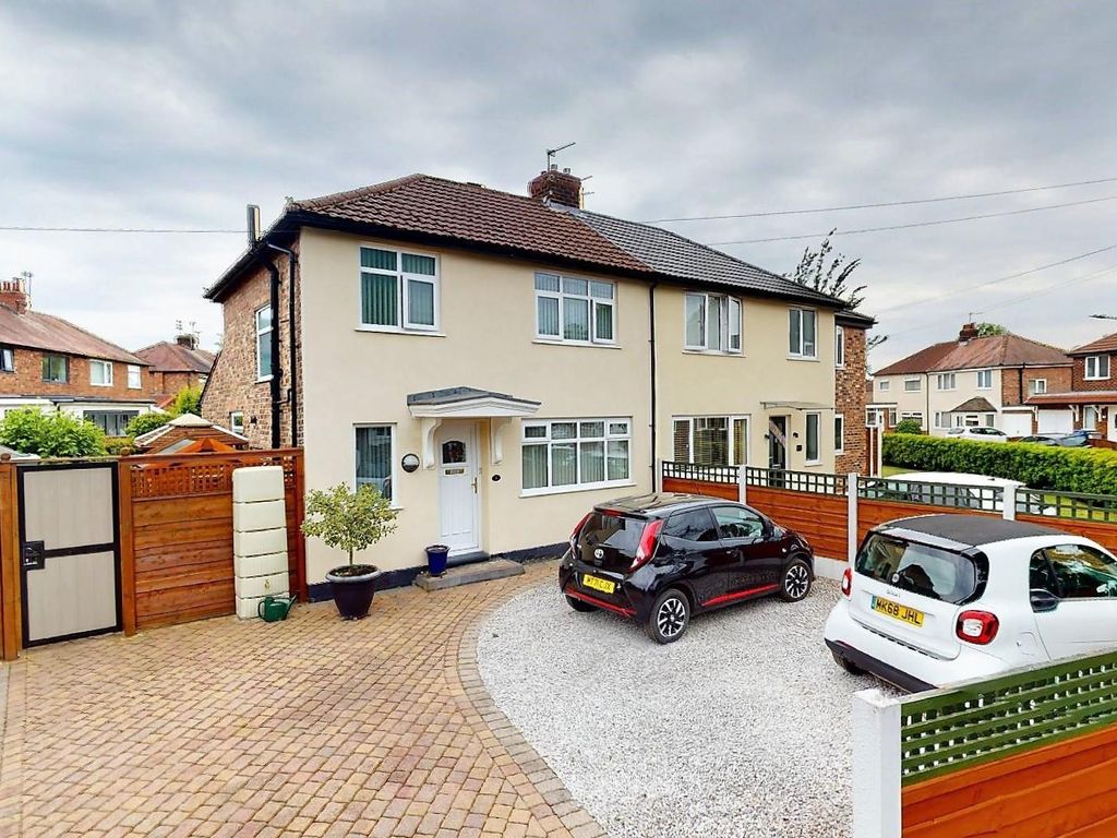 3 bed semidetached house for sale in Thurlestone Drive, Urmston