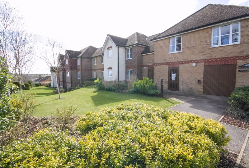 Stable Court, Manor Road, Brackley NN13