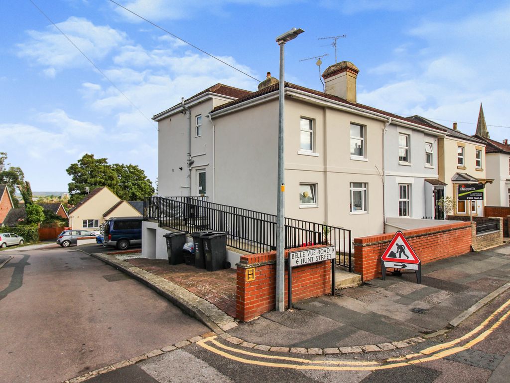 1 bed flat to rent in Belle Vue Road, Old Town, Swindon SN1, £750 pcm