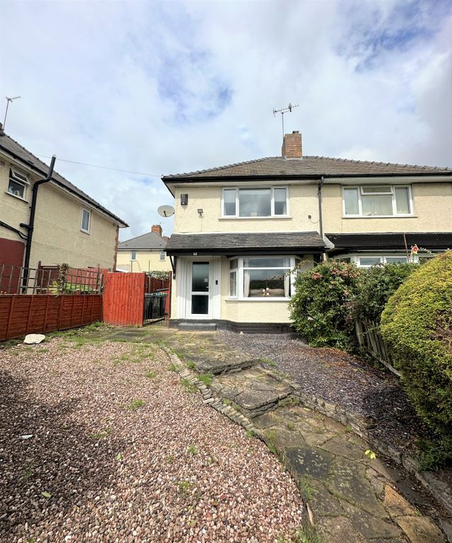 3 bed flat for sale in Windmill Terrace, Wednesbury WS10, £190,000 Zoopla