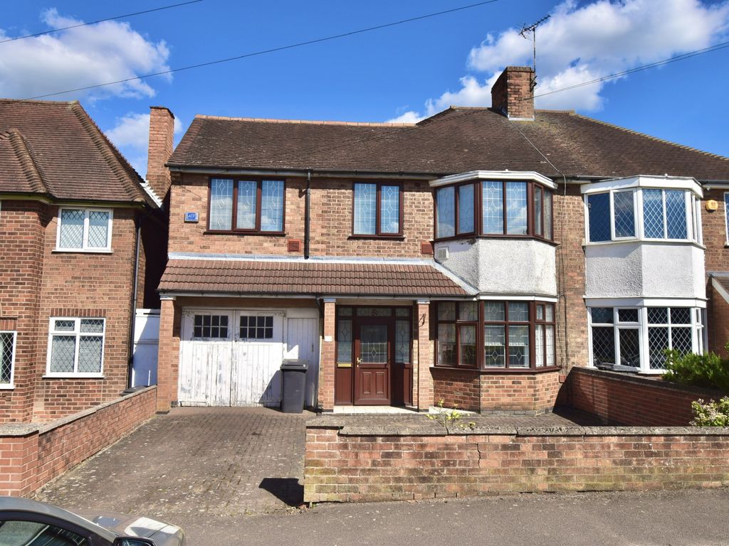 4 bed semidetached house for sale in Colchester Road, Leicester LE5
