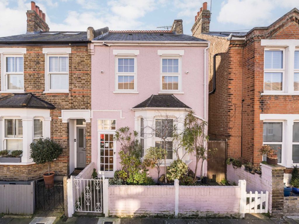 3 bed semidetached house for sale in Castle Road, Isleworth TW7, £