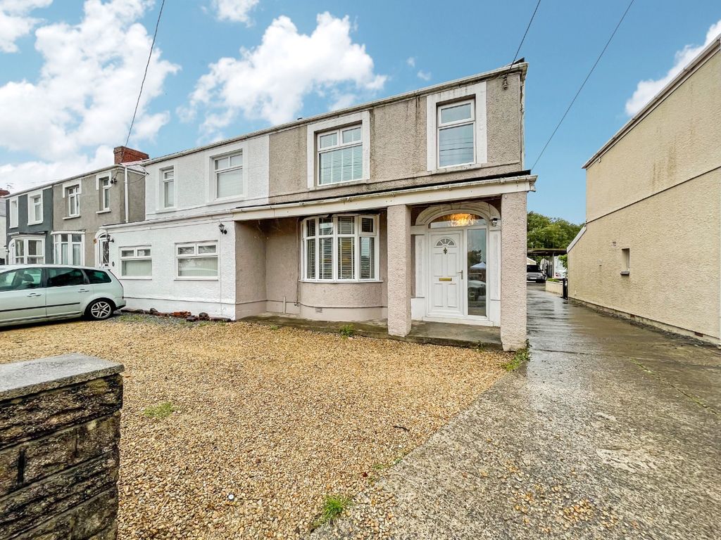 4 bed semidetached house for sale in Gorseinon Road, Penllergaer