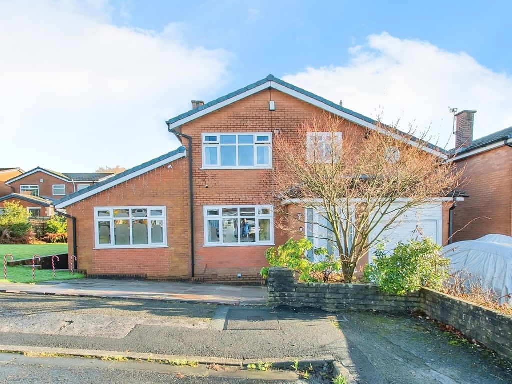 3 bed detached house for sale in Kilbride Avenue, Bolton BL2, £320,000