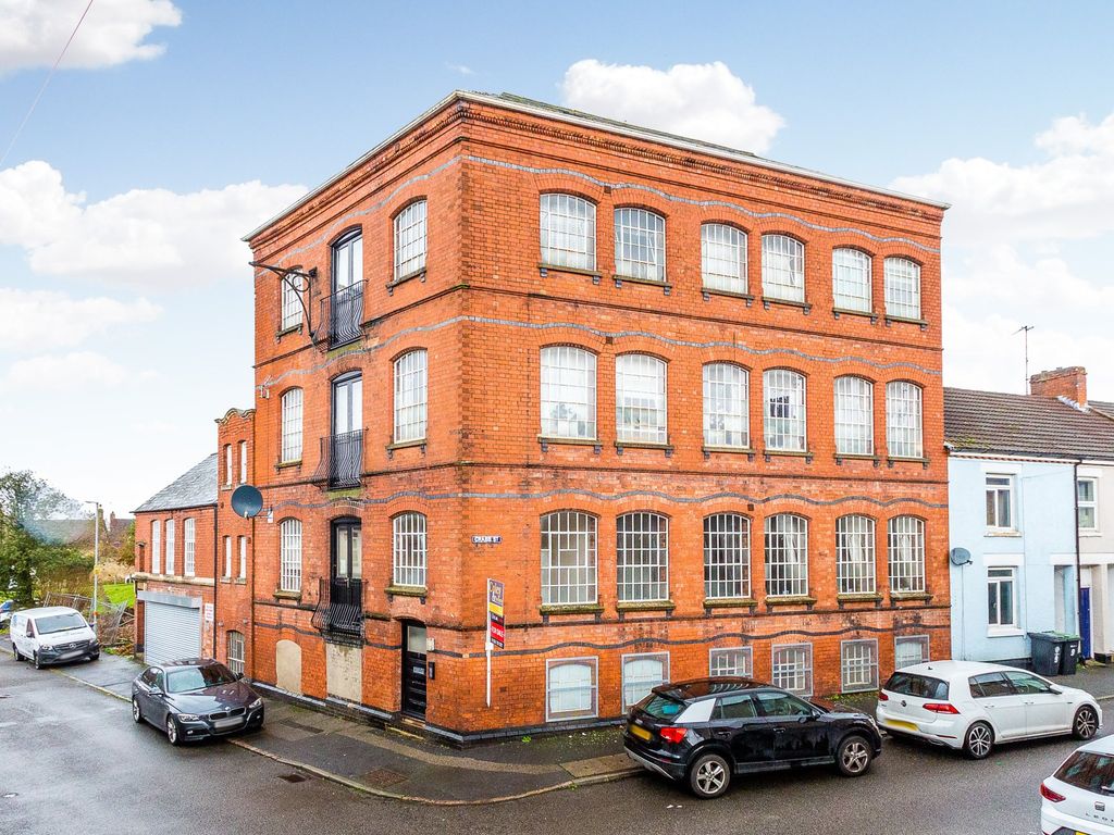 1 bed flat for sale in Crabb Street, Rushden NN10, £124,500 Zoopla