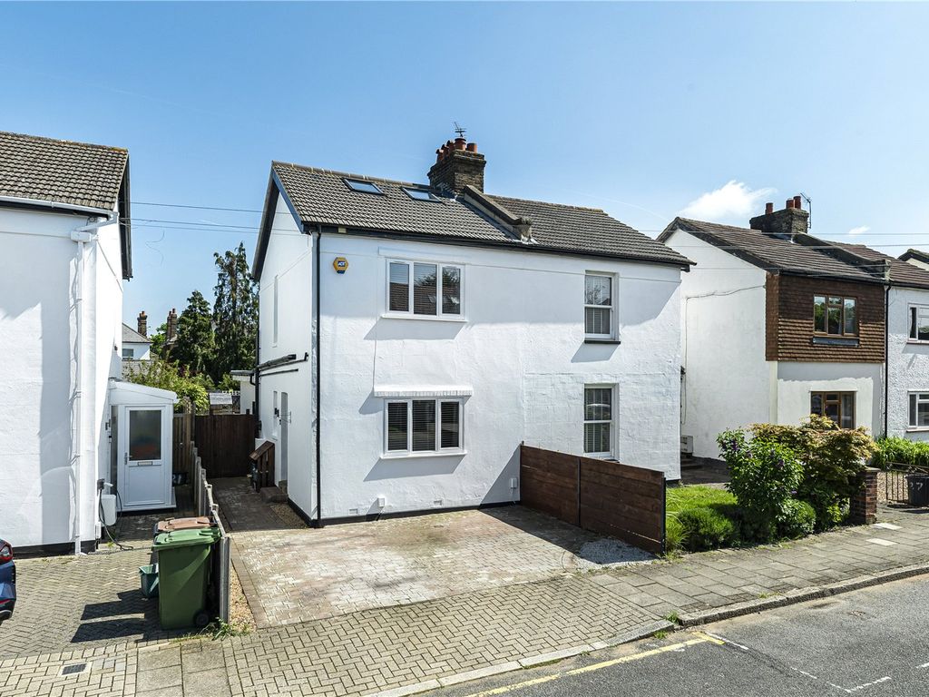 3 bed semidetached house for sale in Wellington Road, Bromley, Kent