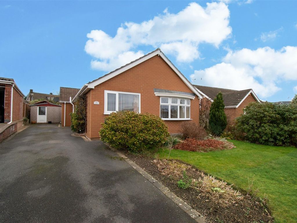 2 bed detached bungalow for sale in Broadway, Swanwick, Alfreton DE55