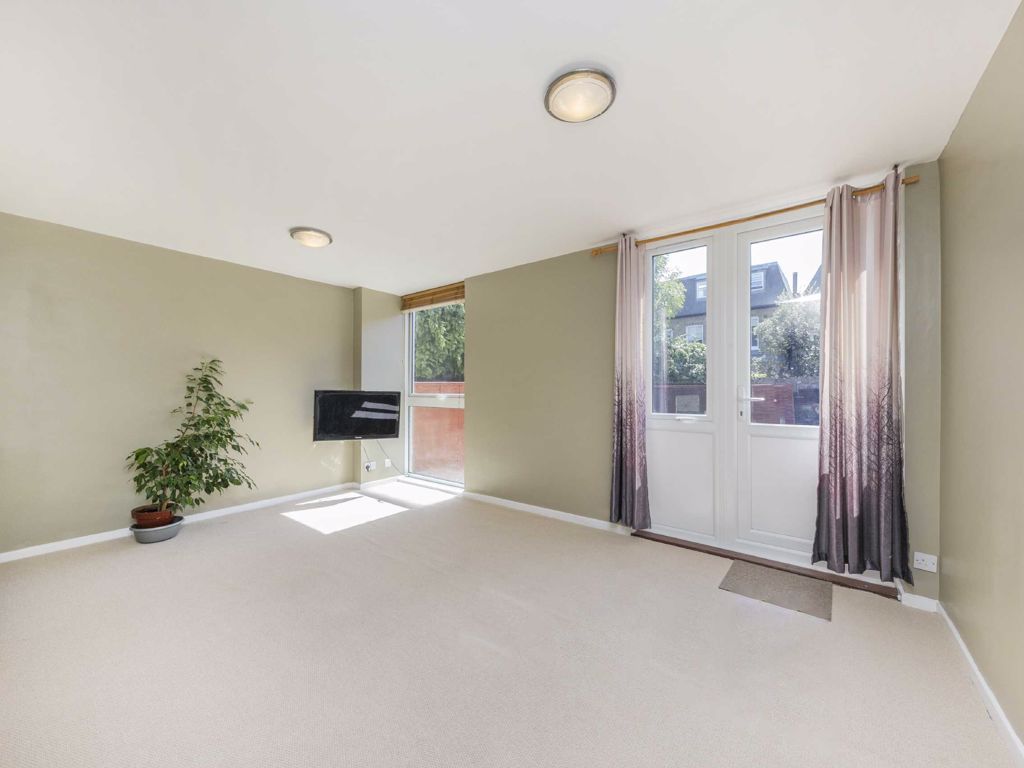 Darley Road, London SW11  