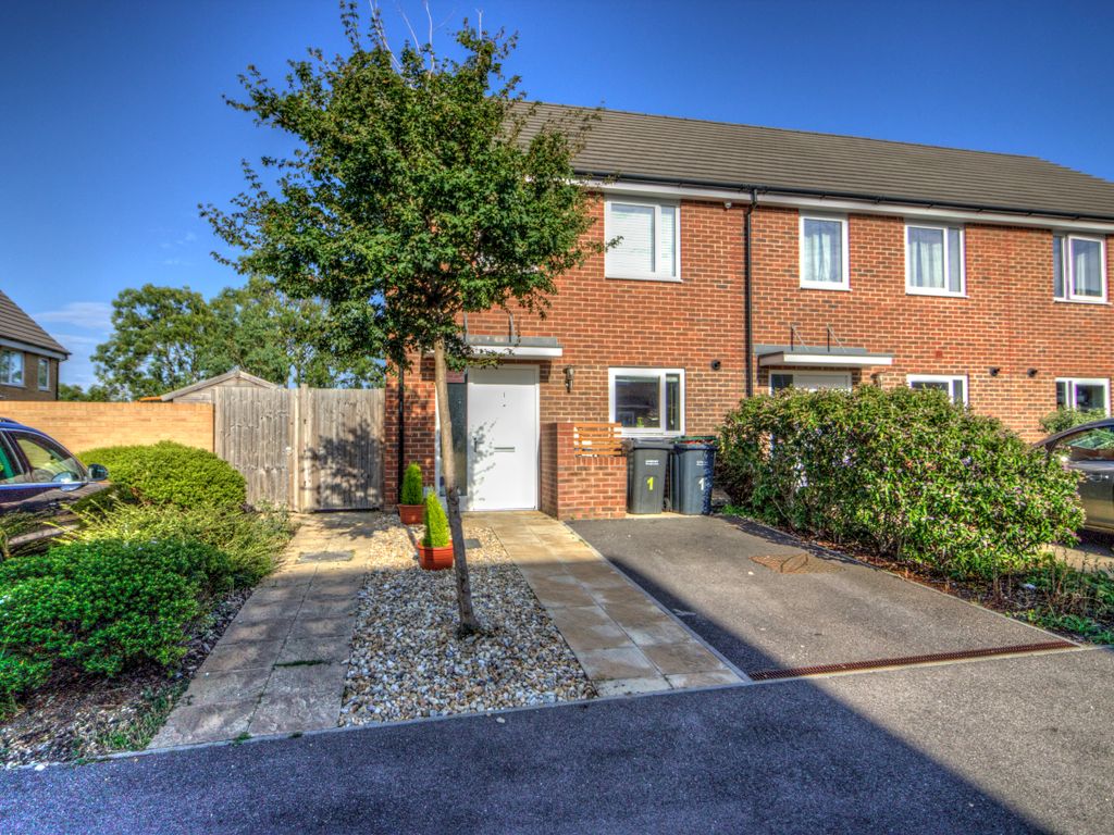 2 bed end terrace house for sale in Agincourt Avenue, Gosport