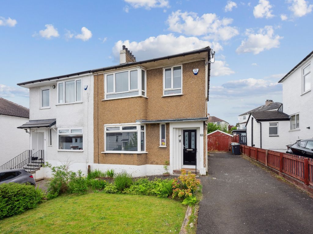 3 bed semidetached house for sale in Southlea Avenue, Thornliebank