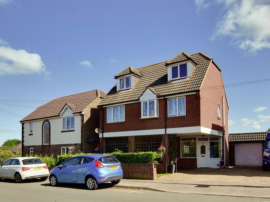 4 bed detached house for sale in Queens Road, Minster On Sea, Sheerness