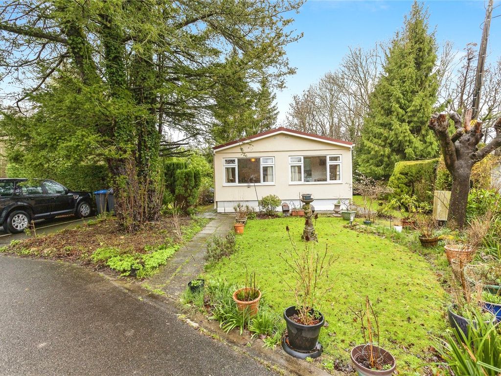 2 bed property for sale in Kingfisher Lane, Turners Hill Park, Turners