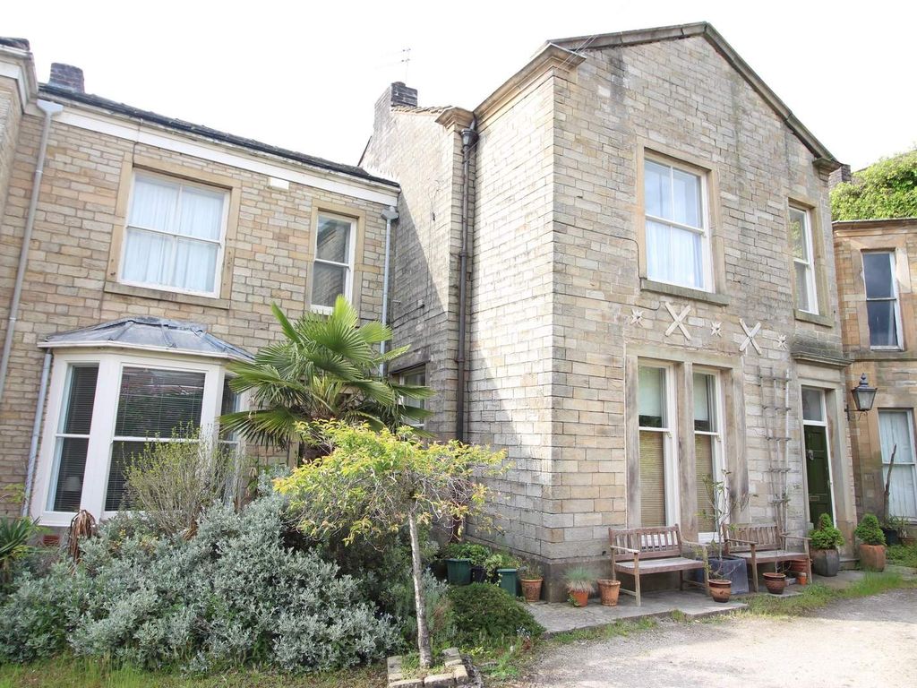 2 bed flat to rent in Flat, Heybrook House, Entwistle Road, Hamer