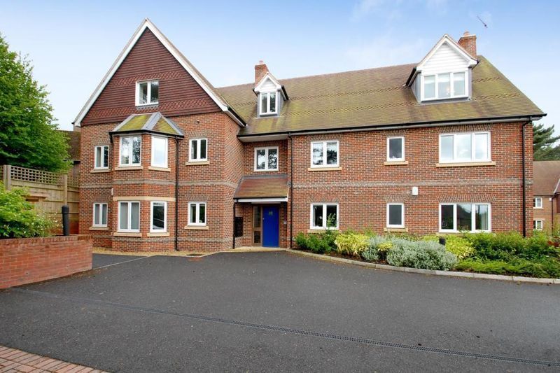 1 bed flat to rent in Woodfield, Dean Court Road, Oxford OX2 Zoopla