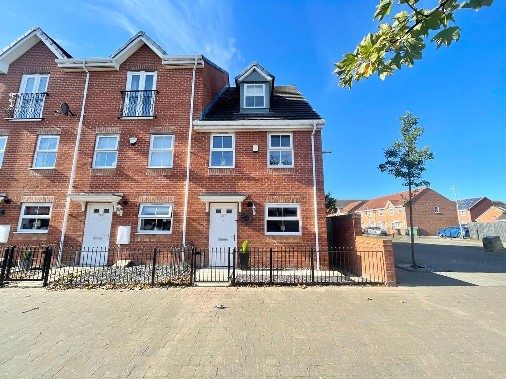 3 bed end terrace house for sale in Raby Road, Headway, Hartlepool TS24