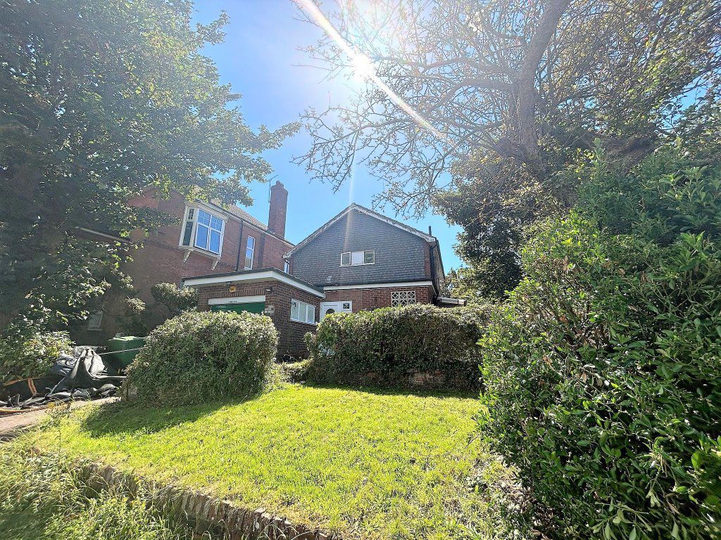 3 bed property to rent in Heatherdune Road, BexhillOnSea TN39, £1,350