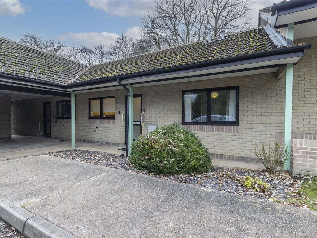 2 bed semidetached bungalow for sale in High Street, Old Whittington