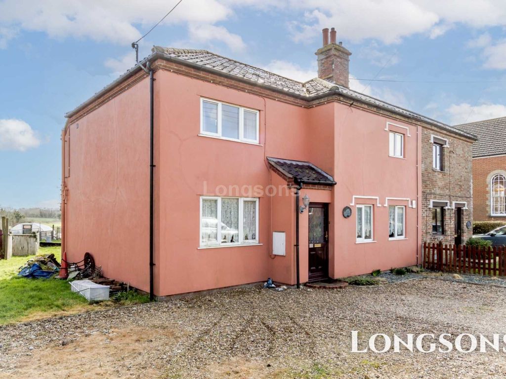 4 bed semidetached house for sale in Hills Road, Saham Hills IP25 Zoopla