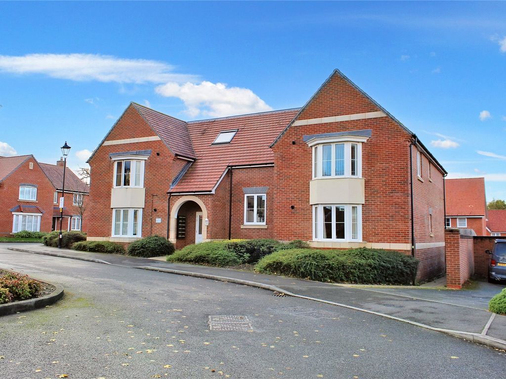 1 bed flat for sale in Bramley Drive, Hartley Wintney, Hook, Hampshire