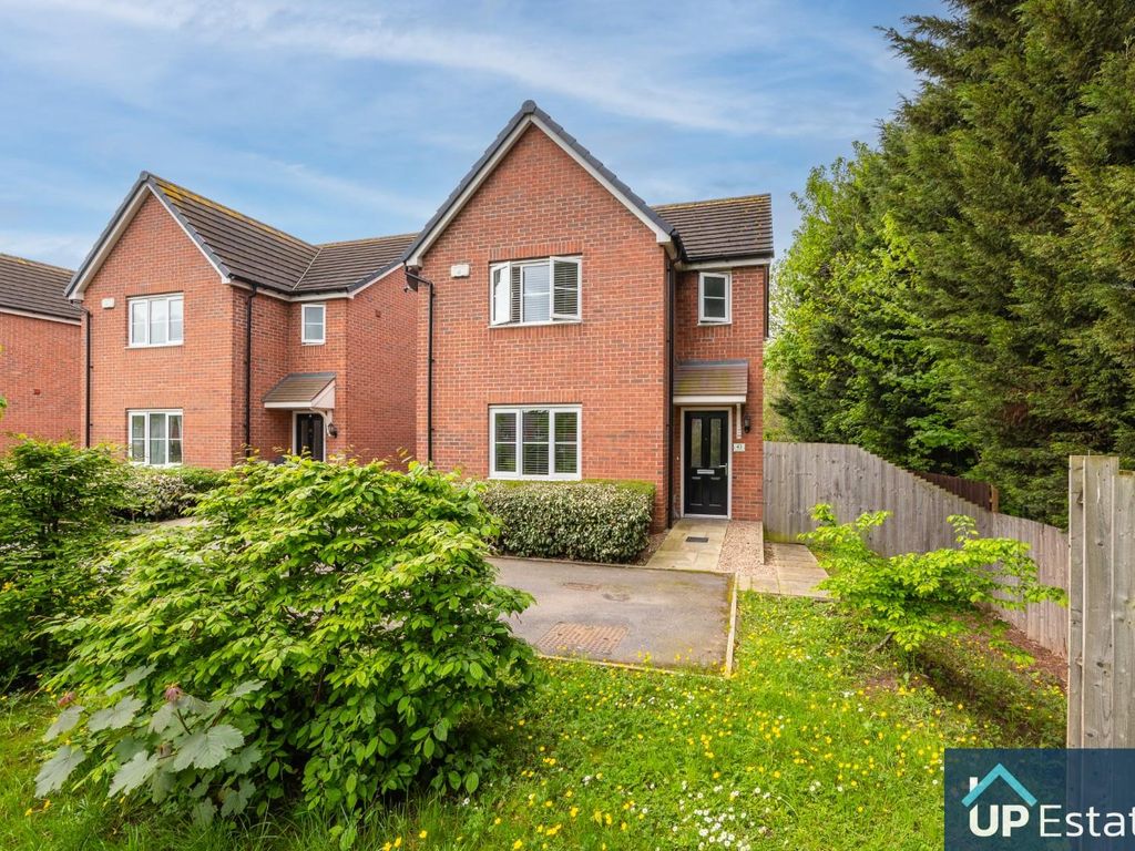 3 bed detached house for sale in Greyhound Road, Holbrooks, Coventry