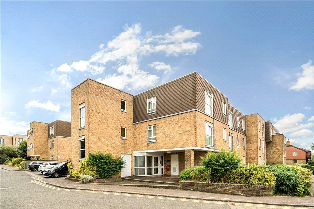 2 bed flat for sale in Elizabeth Gardens, Stanmore, Middlesex HA7 Zoopla
