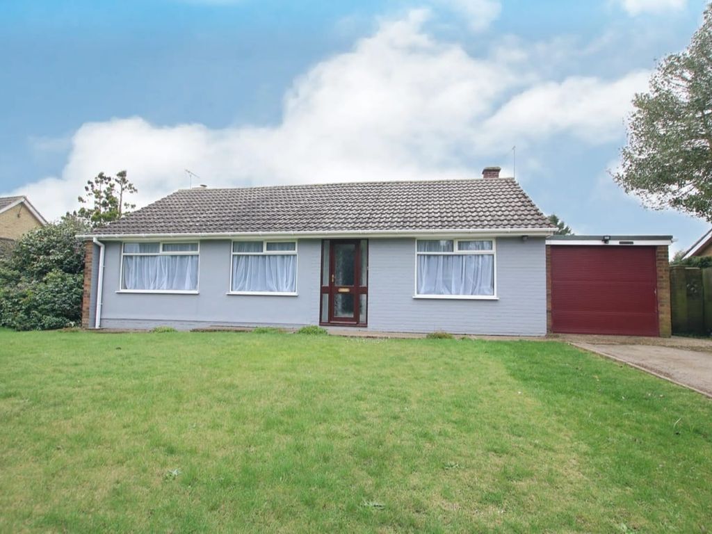 3 bed detached bungalow for sale in Chapel Lane, Belstead, Ipswich