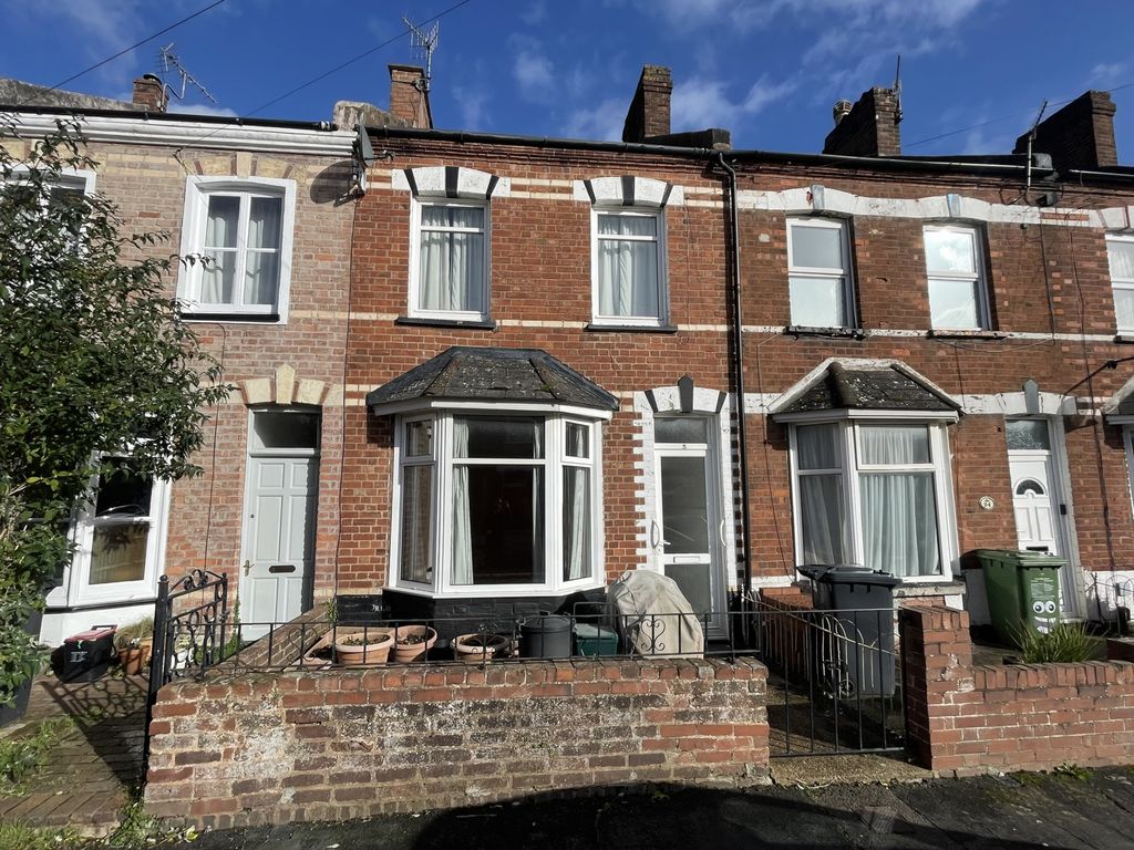 2 bed terraced house for sale in Albion Street, St Thomas EX4, £195,000