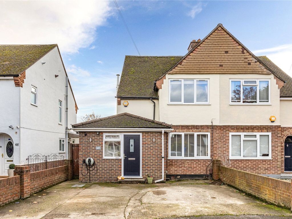 4 bed semidetached house for sale in Addlestone, Surrey KT15, £635,000