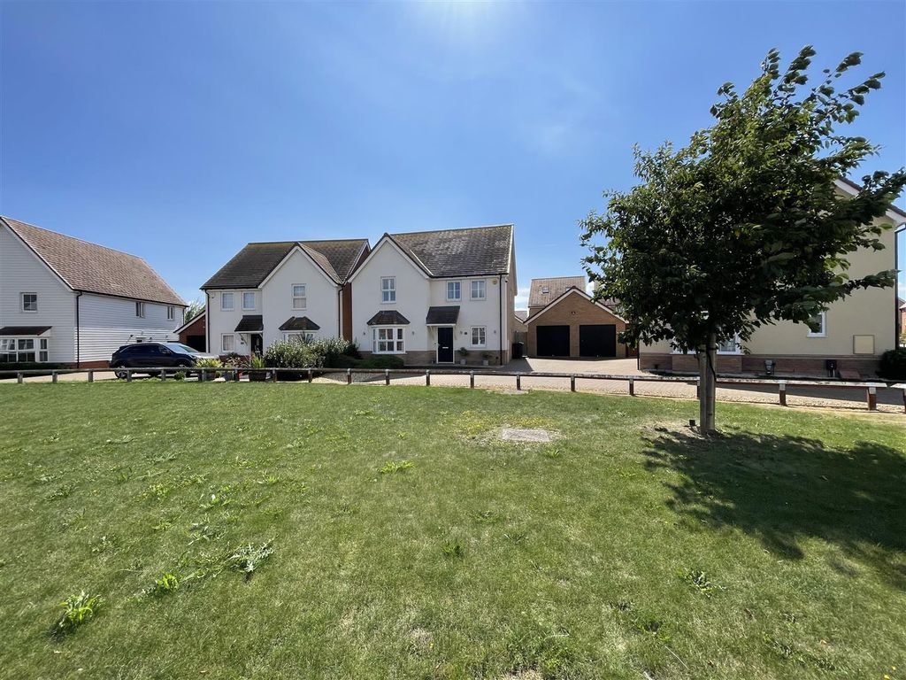 4 bed detached house for sale in Stoneham Road, StanfordLeHope SS17