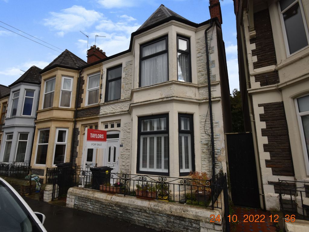 4 bed end terrace house for sale in Moorland Road, Caerdydd, Moorland