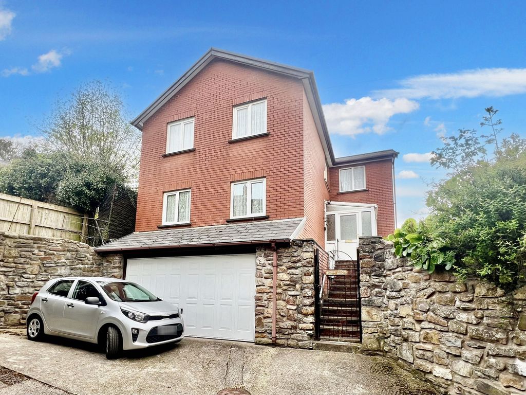 3 bed detached house for sale in Vicarage Hill, Newport NP20, £300,000 Zoopla