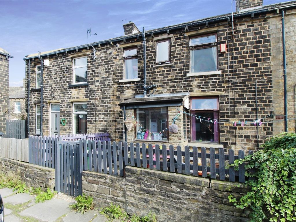 2 bed cottage for sale in Beacon Road, Bradford BD6, £90,000 Zoopla