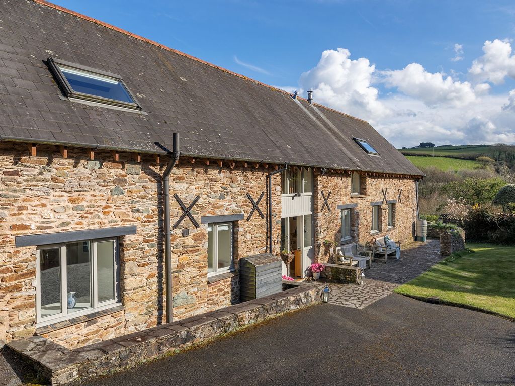 4 bed barn conversion for sale in East Cornworthy, Totnes TQ9 Zoopla