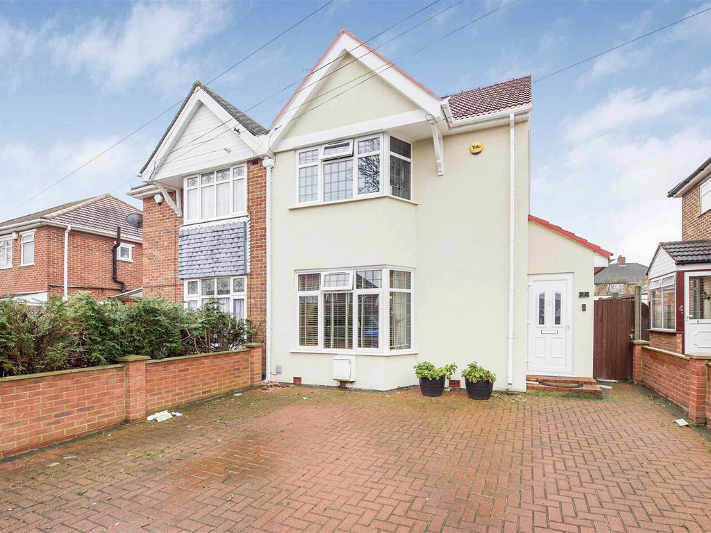 3 bed semidetached house for sale in Warley Avenue, Hayes UB4 Zoopla