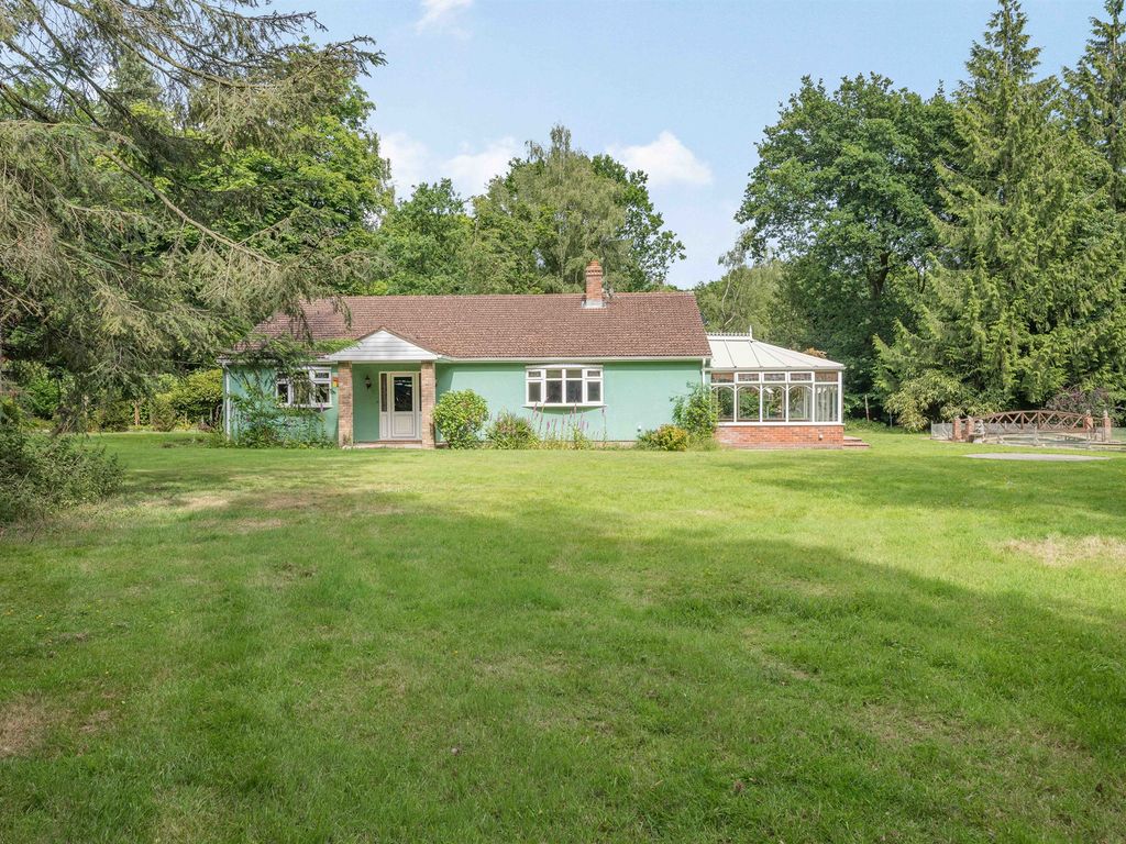 3 bed detached bungalow for sale in Shortthorn Road, Stratton Strawless