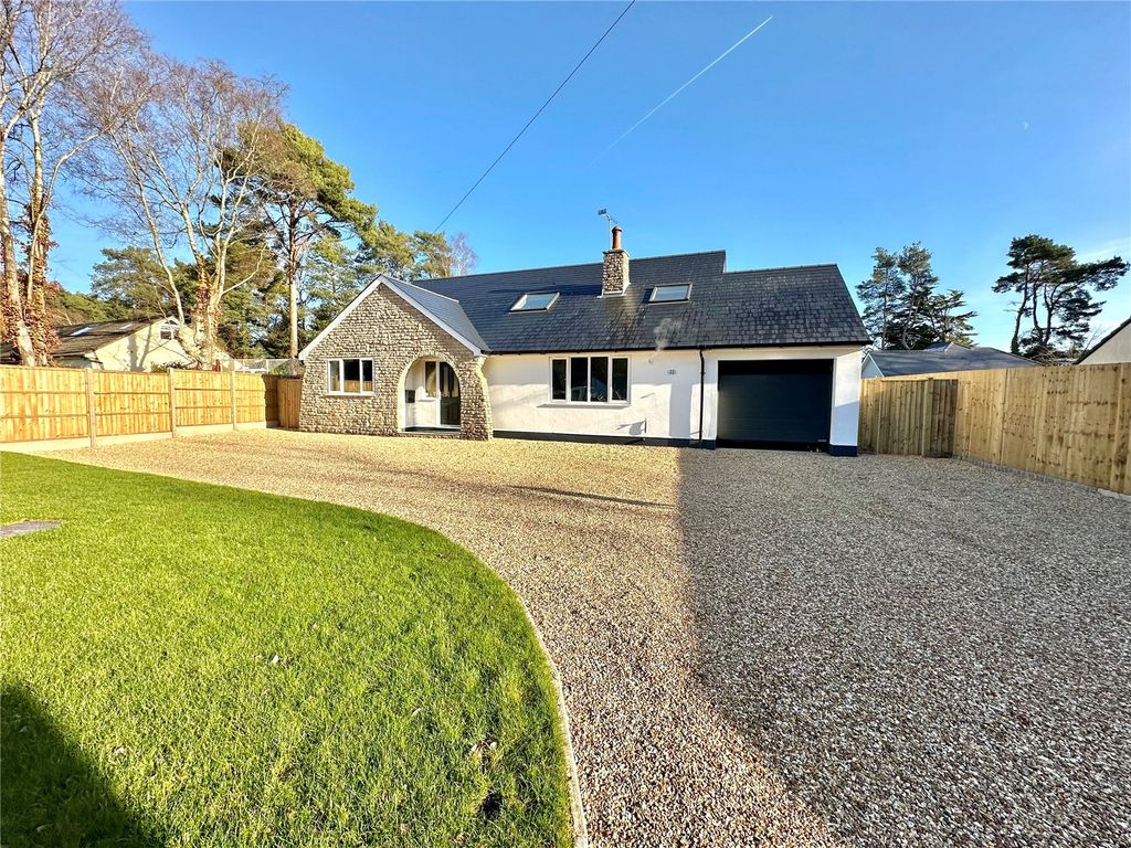 4 bed bungalow for sale in Bushmead Drive, Ashley Heath, Ringwood BH24