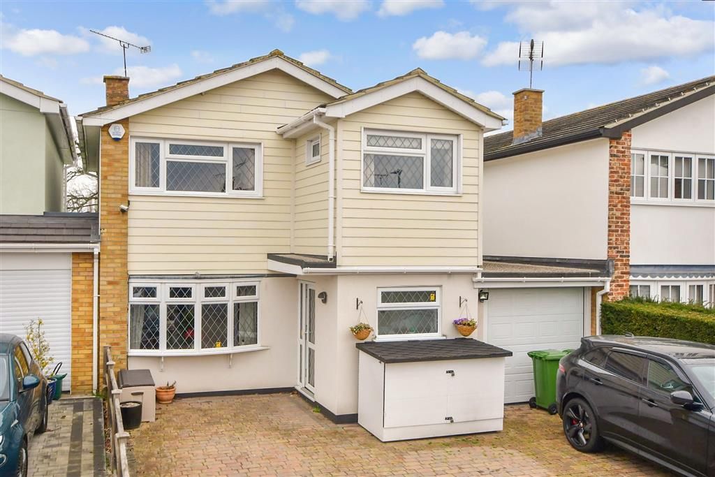 3 bed linkdetached house for sale in The Vale, Stock, Ingatestone