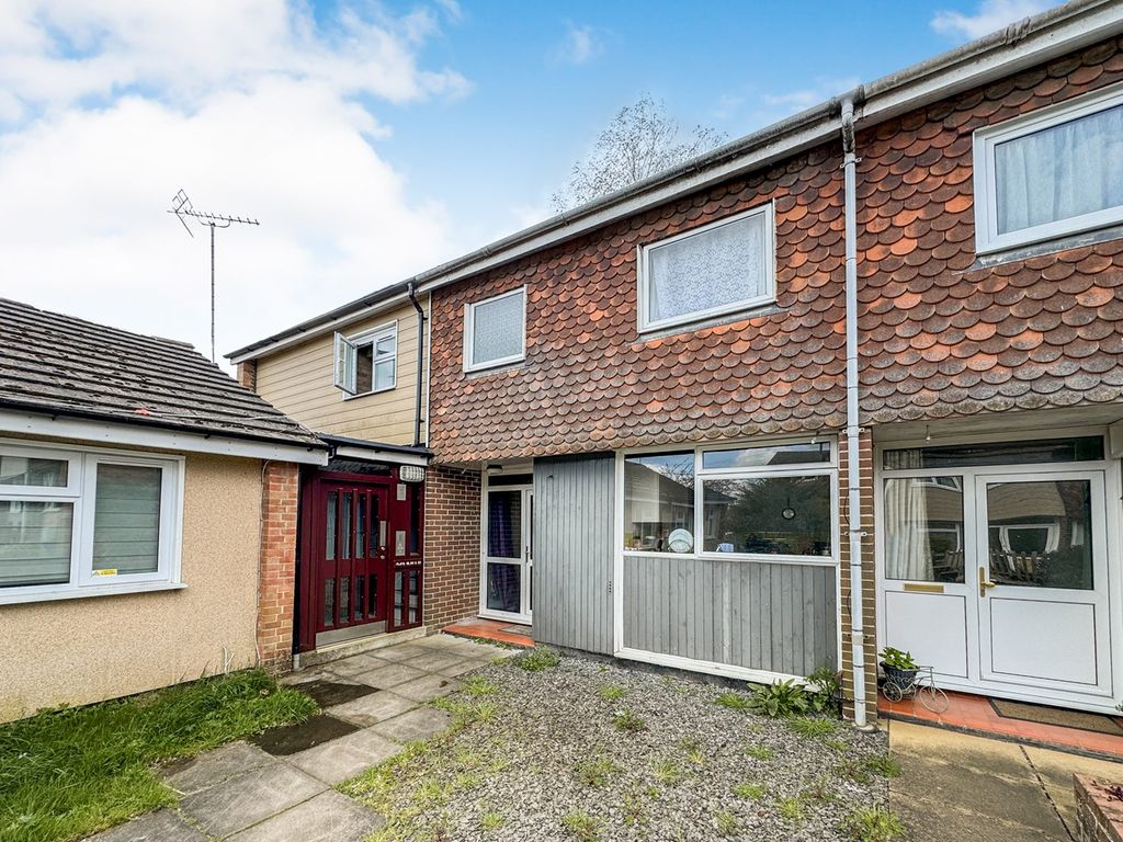 3 bed terraced house for sale in Gairn Close, Tilehurst, Reading RG30