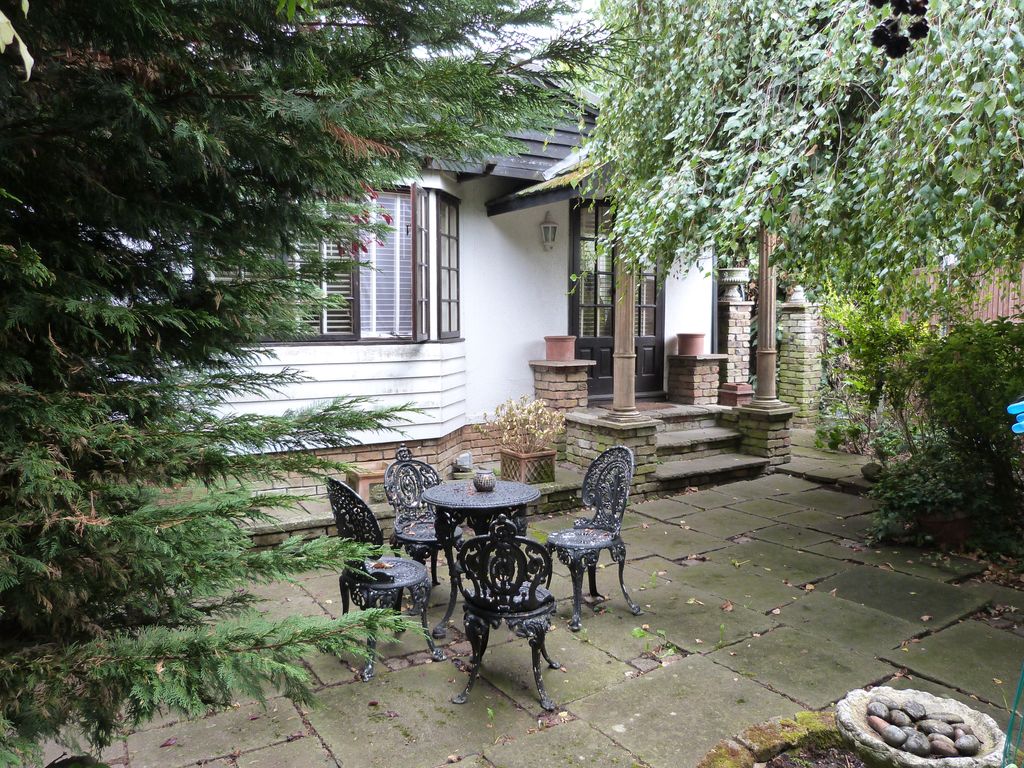 2 bed mobile/park home for sale in Lippitts Hill, Loughton IG10 Zoopla